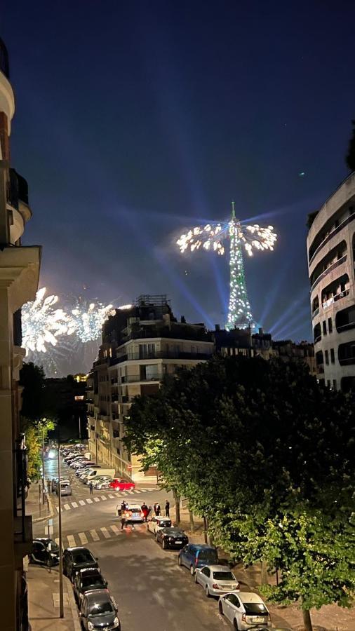 Cosy Appartement Avec Vue Tour Eiffel Paris Exterior photo